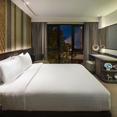 Chillax Heritage Hotel Khaosan Бангкок Экстерьер фото