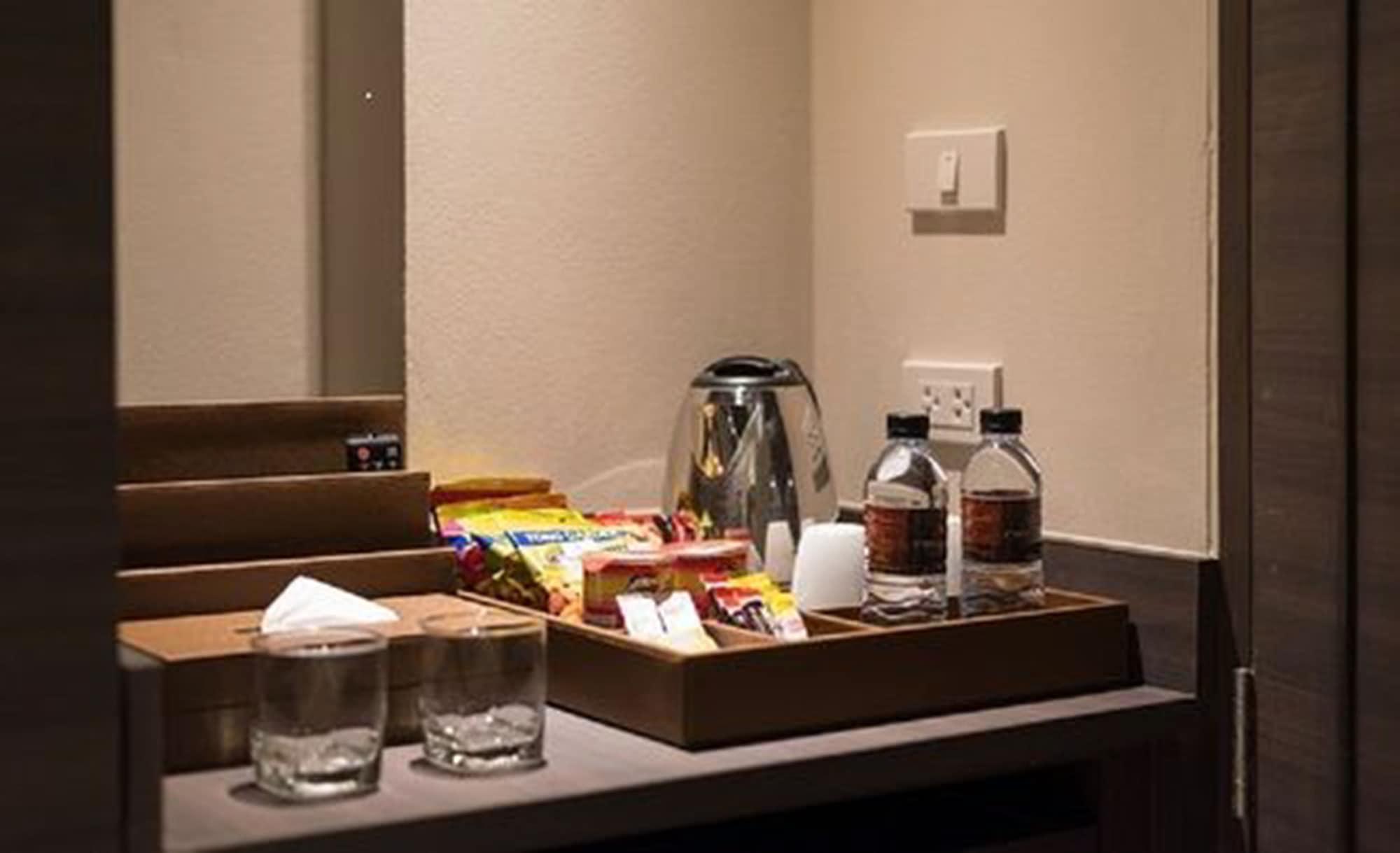 Chillax Heritage Hotel Khaosan Бангкок Экстерьер фото