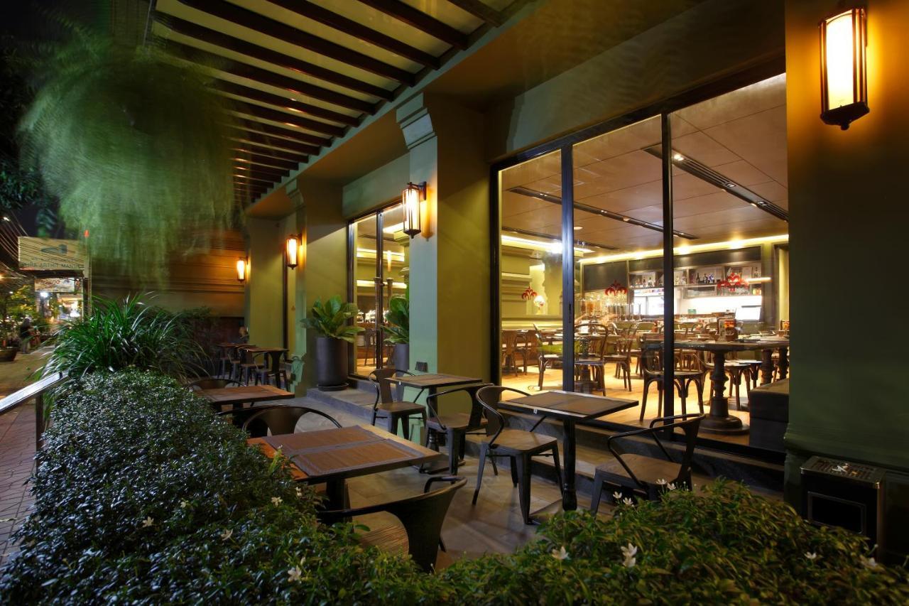 Chillax Heritage Hotel Khaosan Бангкок Экстерьер фото
