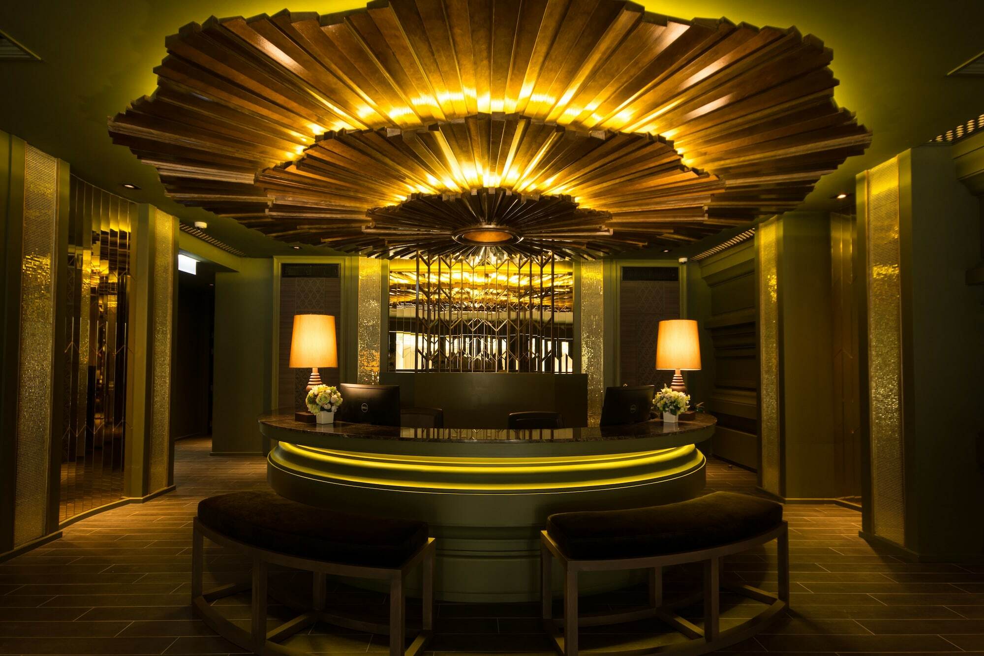 Chillax Heritage Hotel Khaosan Бангкок Экстерьер фото